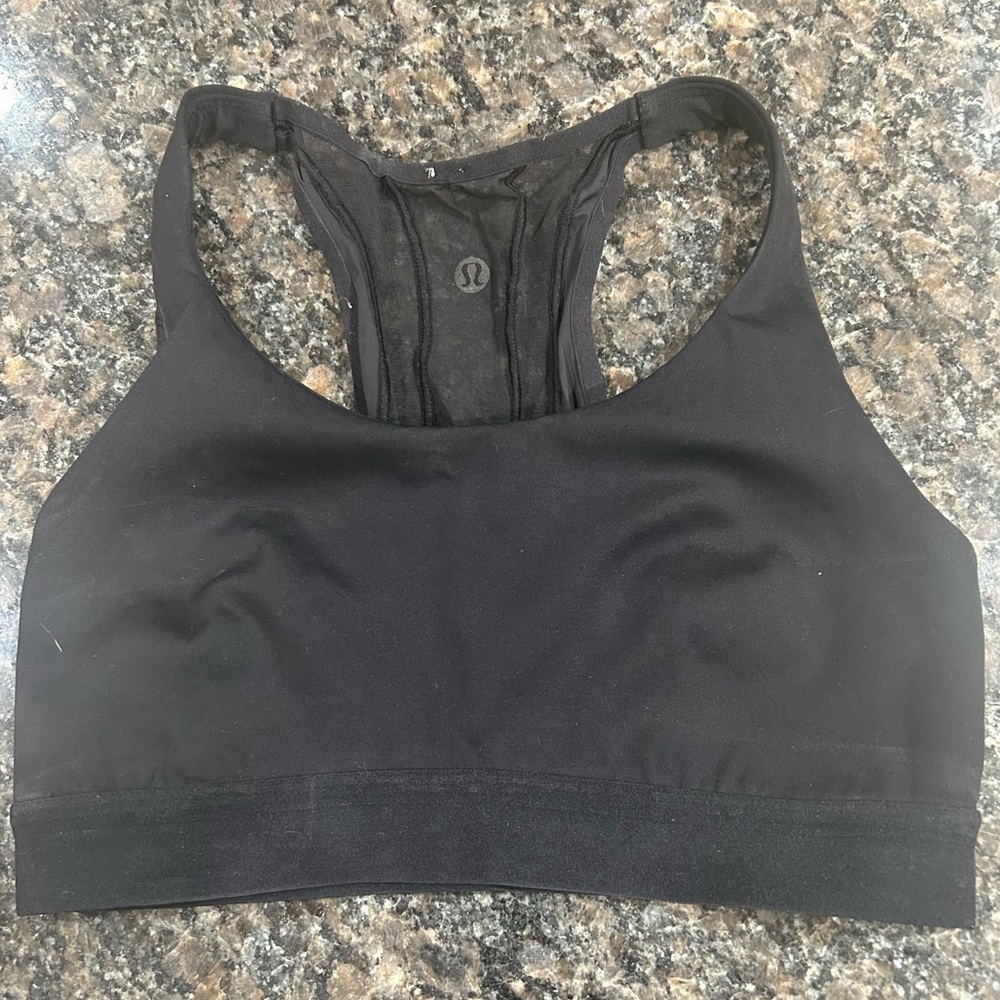 Lulu Lemon sports bra. Perfect for Pilates or working out!!!